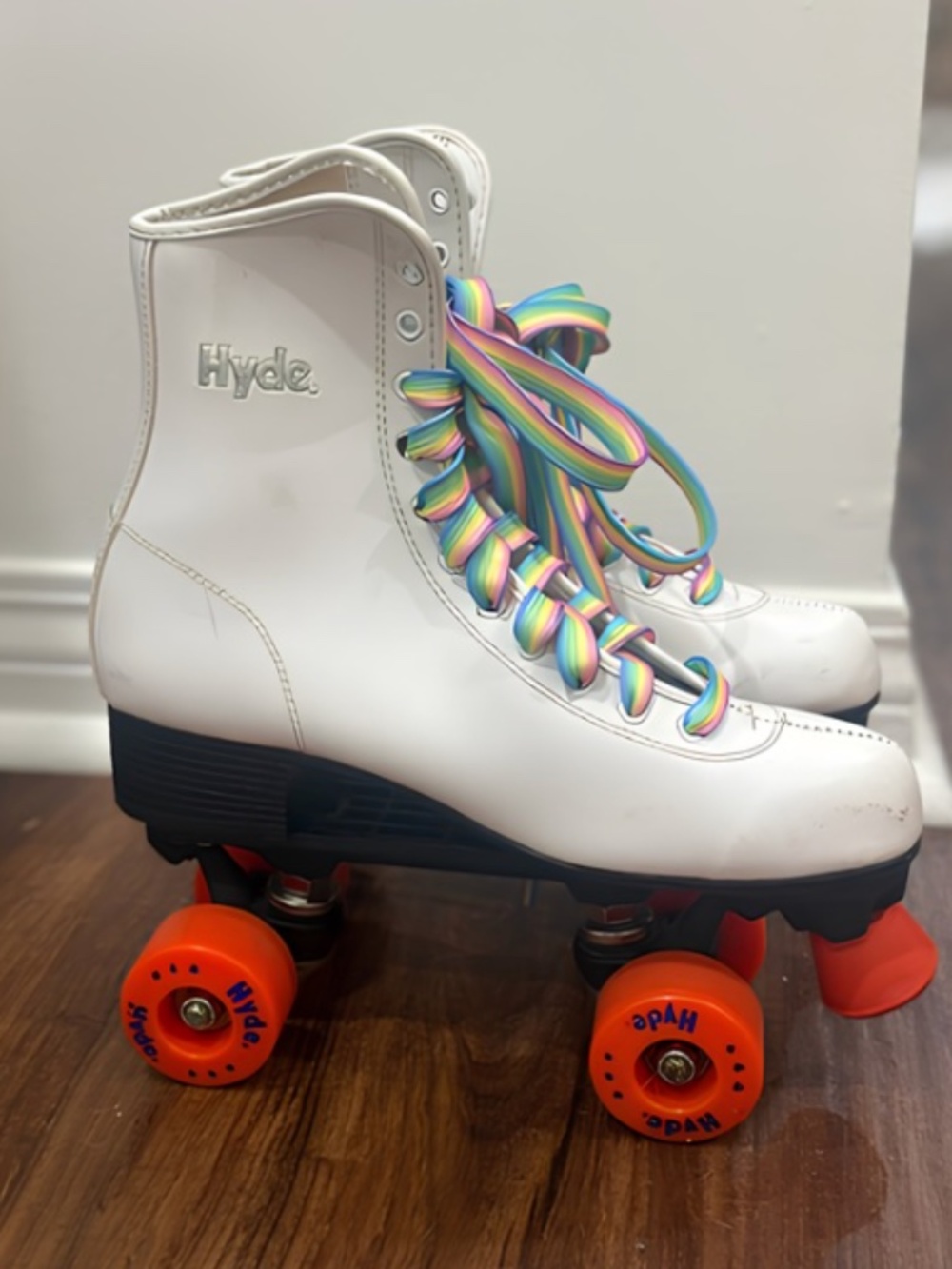 Vintage HYDE | White Leather | Roller Skates | Women's size 8
